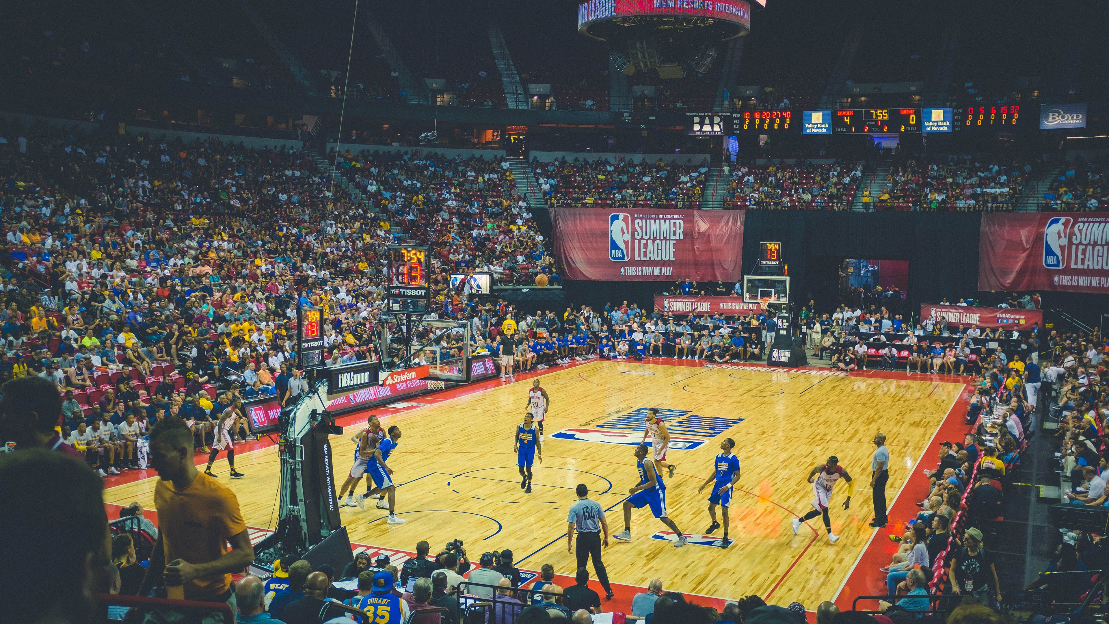 九游APP官网-掘金逆转公牛，关键一役中约基奇带伤作战，掘金中锋约基奇是哪国人